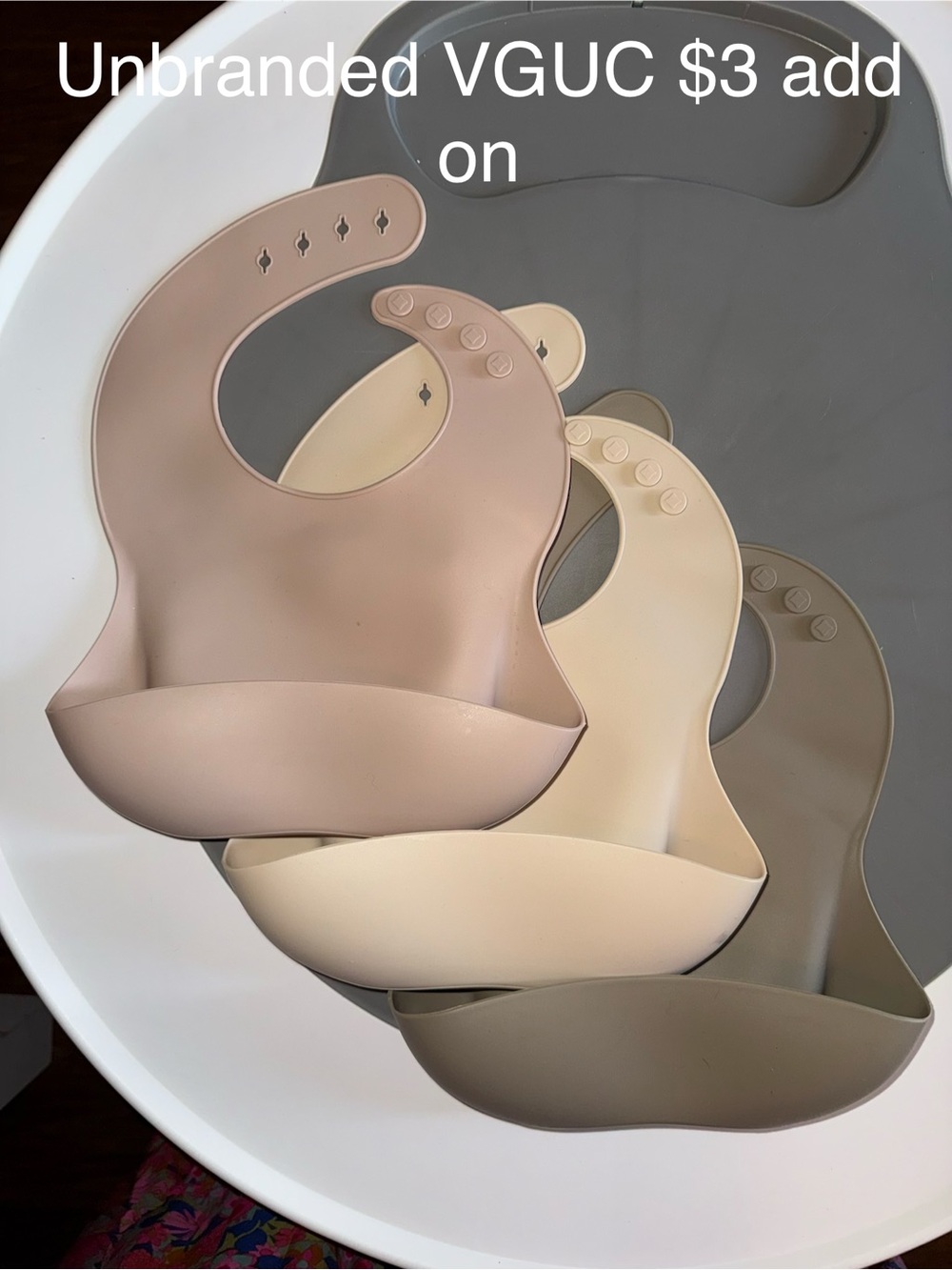 Silicone Baby Bibs Set in Neutral Tones